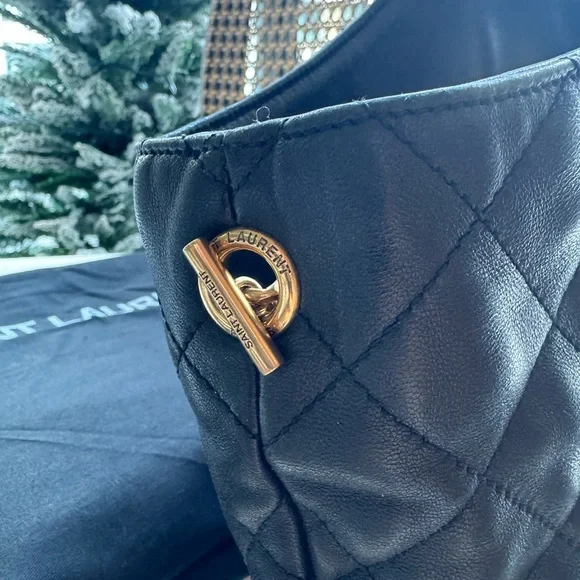 Yves Saint Laurent Black Quilted leather Tote - Icare Maxi bag in lambskin - Picture 3 of 11